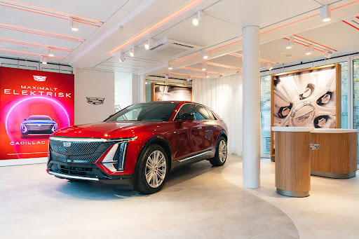 Cadillac Showroom Stockholm, Täby Centrum - Thumbnail