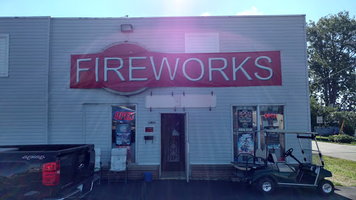 Harter's Fireworks Logo