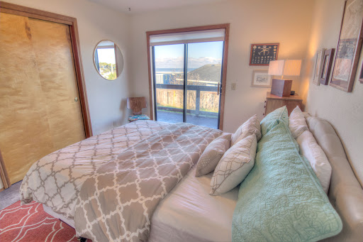 SeaView Gallery - United States
