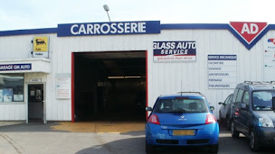 Photo n°2 de AD Carrosserie et Garage Expert GM AUTO (08) à Warcq (Atelier de carrosserie automobile)
