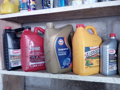 Photos of LAVADORA Y LUBRICADORA RAPIDOS Y BRILLOSOS