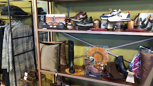 Photo n°2 de BOUTIQUE SUITS -MERIGNIES à Mérignies (Magasin)