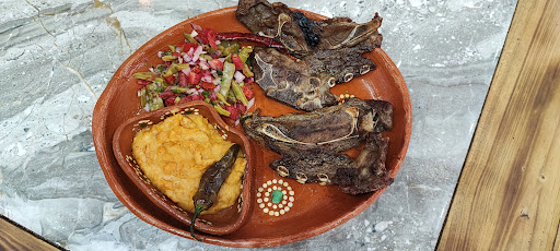 Real Azteca Restaurante Bar, salon de baile y diversiones infantiles