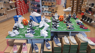 Photo n°7 de Ptite Semelle Toulouse St Orens à Saint-Orens-de-Gameville (Magasin de chaussures orthopédiques)