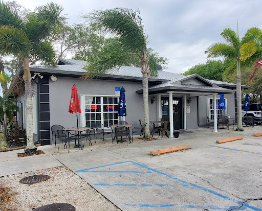 Sandy's Grille - Visual