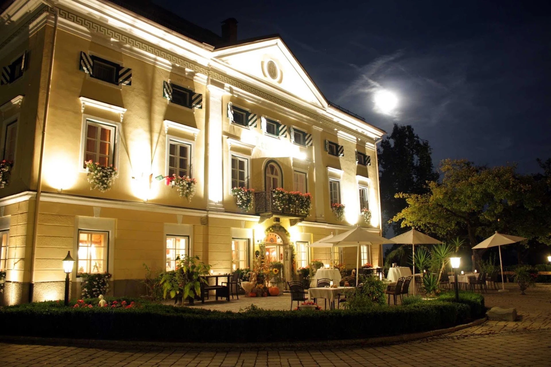 Hotel SCHLOSS LERCHENHOF