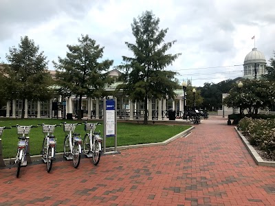 MacArthur Square Station