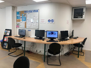 Photo n°1 de Puteaux Information Jeunesse à Puteaux (Service d'accueil pour les jeunes)