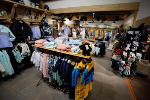 Photo n°1 de Quiksilver Store Arc 1800 à Bourg-Saint-Maurice (Magasin de vêtements pour jeunes)
