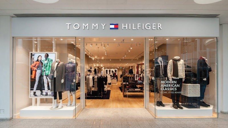 Tommy Hilfiger photo 2