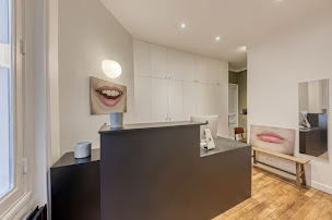 Photo n°3 de Dr Nathalie Topolanski - Invisalign à Paris (Orthodontiste)