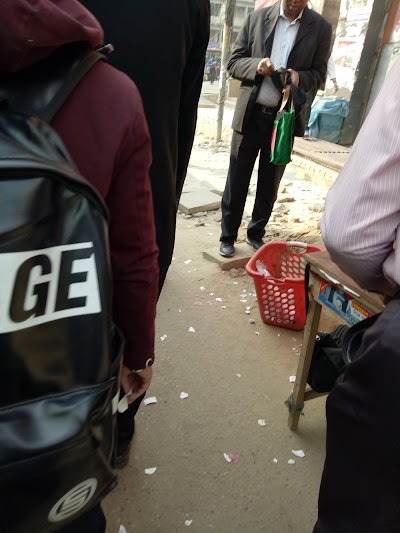 Photos of Dhaka Chaka Gulshan 1 Bus Stand