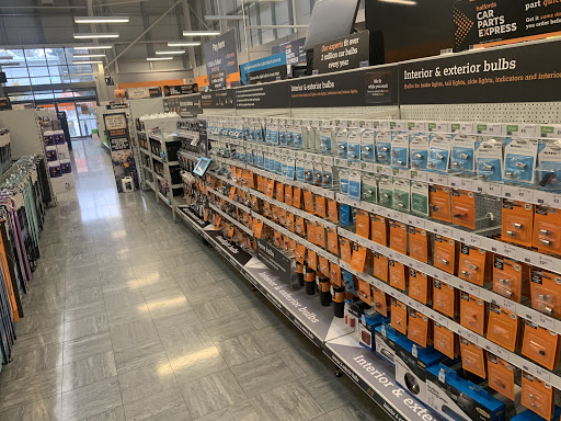 Halfords - Daventry - Visual