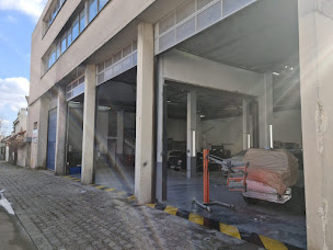 Photo n°13 de Carrosserie Claude Bernard à Aubervilliers (Atelier de carrosserie automobile)