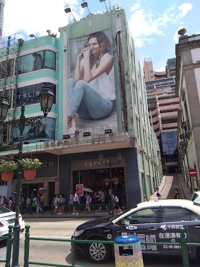 Photos of Esprit
