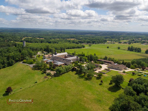 Photo n°4 de Abbaye d'Echourgnac à Échourgnac (Magasin d'usine)