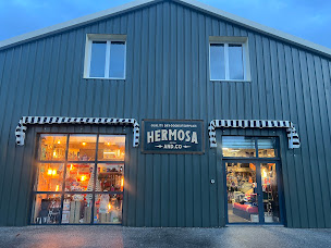 Photo n°1 de HERMOSA AND CO à Soorts-Hossegor (Magasin de vêtements pour hommes)