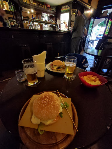 Andrew's Pub - Visual