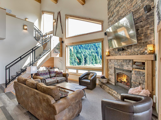 Powder Lodging - Visual