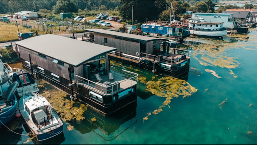 Houseboat Islay - Thumbnail