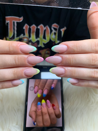 LeLux Nails & Spa - Thumbnail
