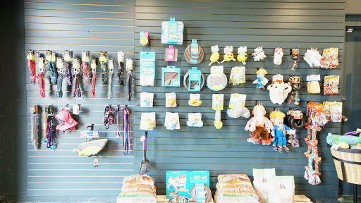 Meateaters Raw Pet Food Shop Gallery - Canada