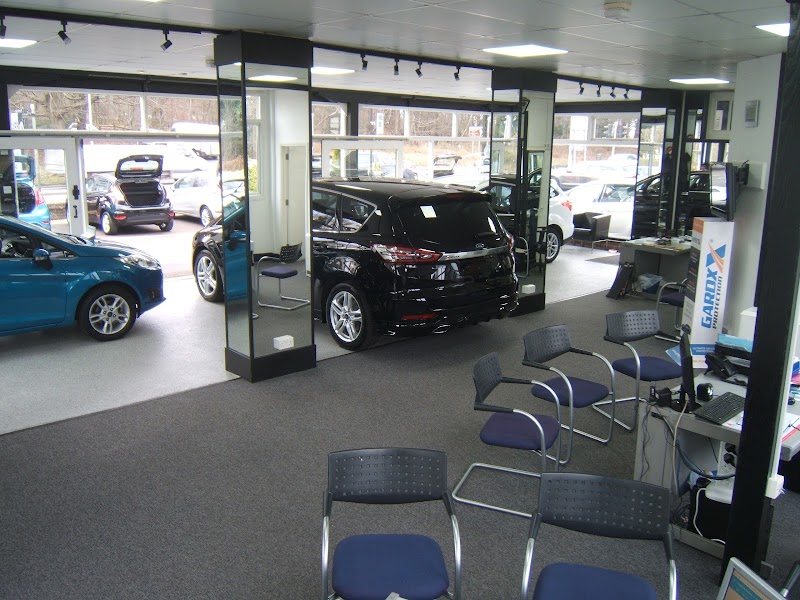 A C Cars - Independent Ford Specialists photo 2
