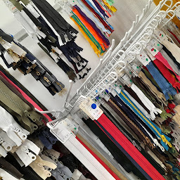 Photo n°3 de Stand Pierre Cortes à Decazeville (Magasin de vêtements pour femmes)