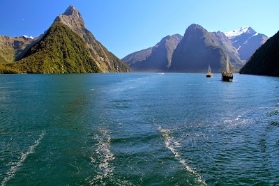 Photos of Flying Kiwi New Zealand Tours