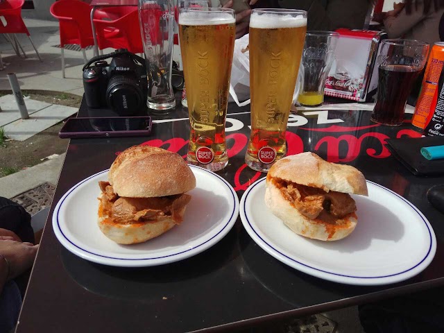 O Astro Cervejaria Petisqueira