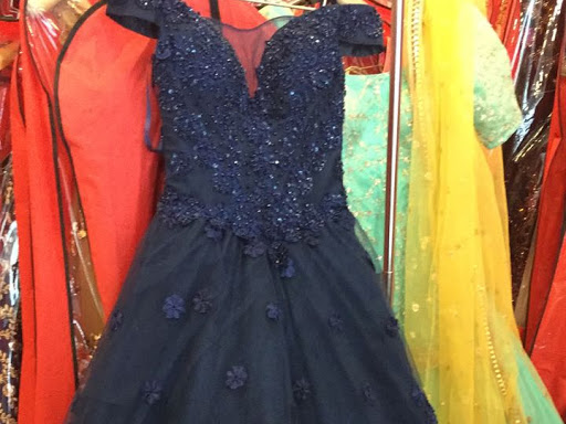 evening gowns in lajpat nagar