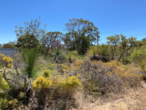 Friends of Duncraig Library Bushland