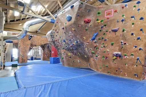 River Rock Climbing - Thumbnail