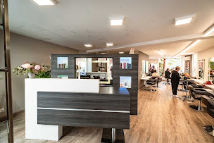 Photo n°1 de Mandji Coiffure à Albi (Salon de coiffure)