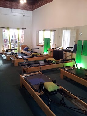 Centro de Estética y Pilates del Río, Author: Silvana Bernard