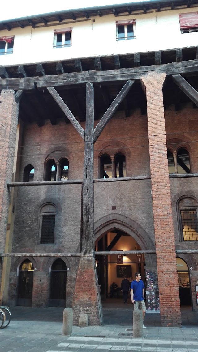 Corte Isolani