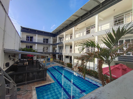 Confort Plaza Hotel