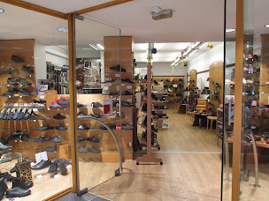 Photo n°13 de Chaussures Menou à Pau (Magasin de chaussures)