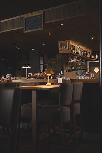 Kroken Bar & Bistro