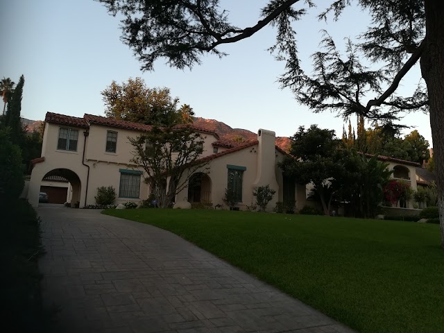 Walsh 90210, 1675 E Altadena Dr