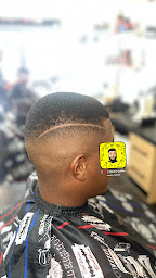 Photo n°11 de Chez Momo Coiffeur à Caen (Salon de coiffure)