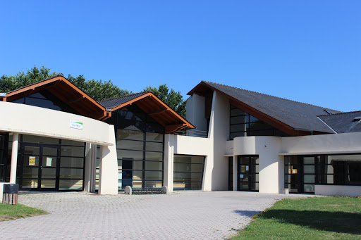 Community centers: Saltéra space and room Sirrah