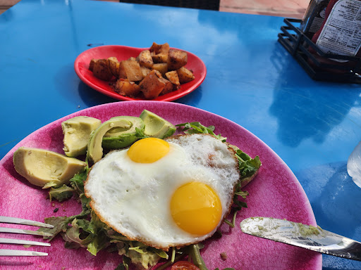 Broken Eggs Cafe - Thumbnail
