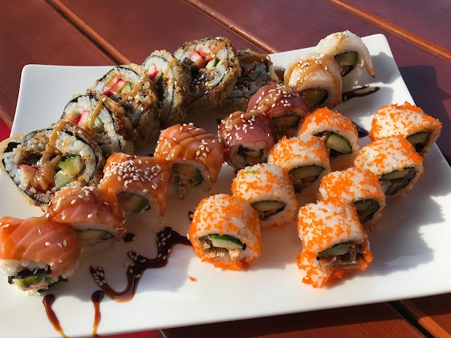 Mikoto Sushi - Cocktails & Lounge