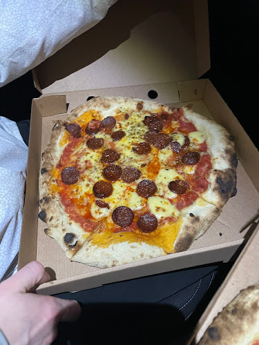 Comments and reviews of east PIZZAS