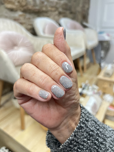 Studio 3 Girls - Manicura, estética y masajes Gallery - Spain