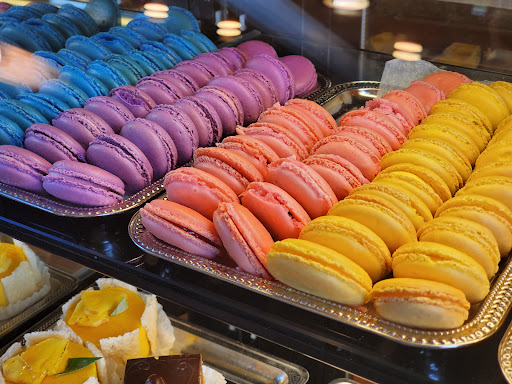 Janina's Fine Desserts - Thumbnail