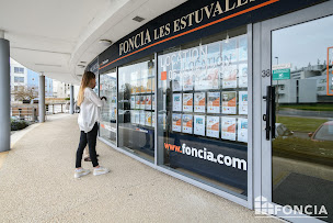 Photo n°3 de FONCIA | Agence Immobilière | Gestion Locative-Syndic-Location-Location Vacances| La Rochelle | Av. Jean Monnet à La Rochelle (Agence de location de maisons de vacances)