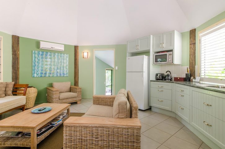 Glasshouse Mountains Ecolodge by null