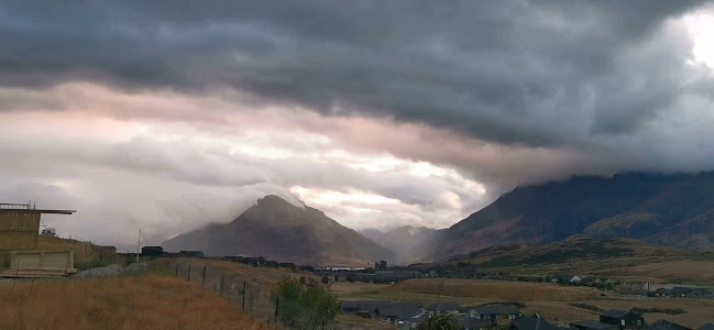 Reviews of Hanley's Farm in Queenstown - Real estate agency